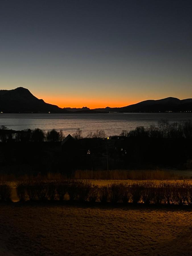 Liten Kjellerleilighet. Landlig Rolig Omrade. Tromsø Exterior foto